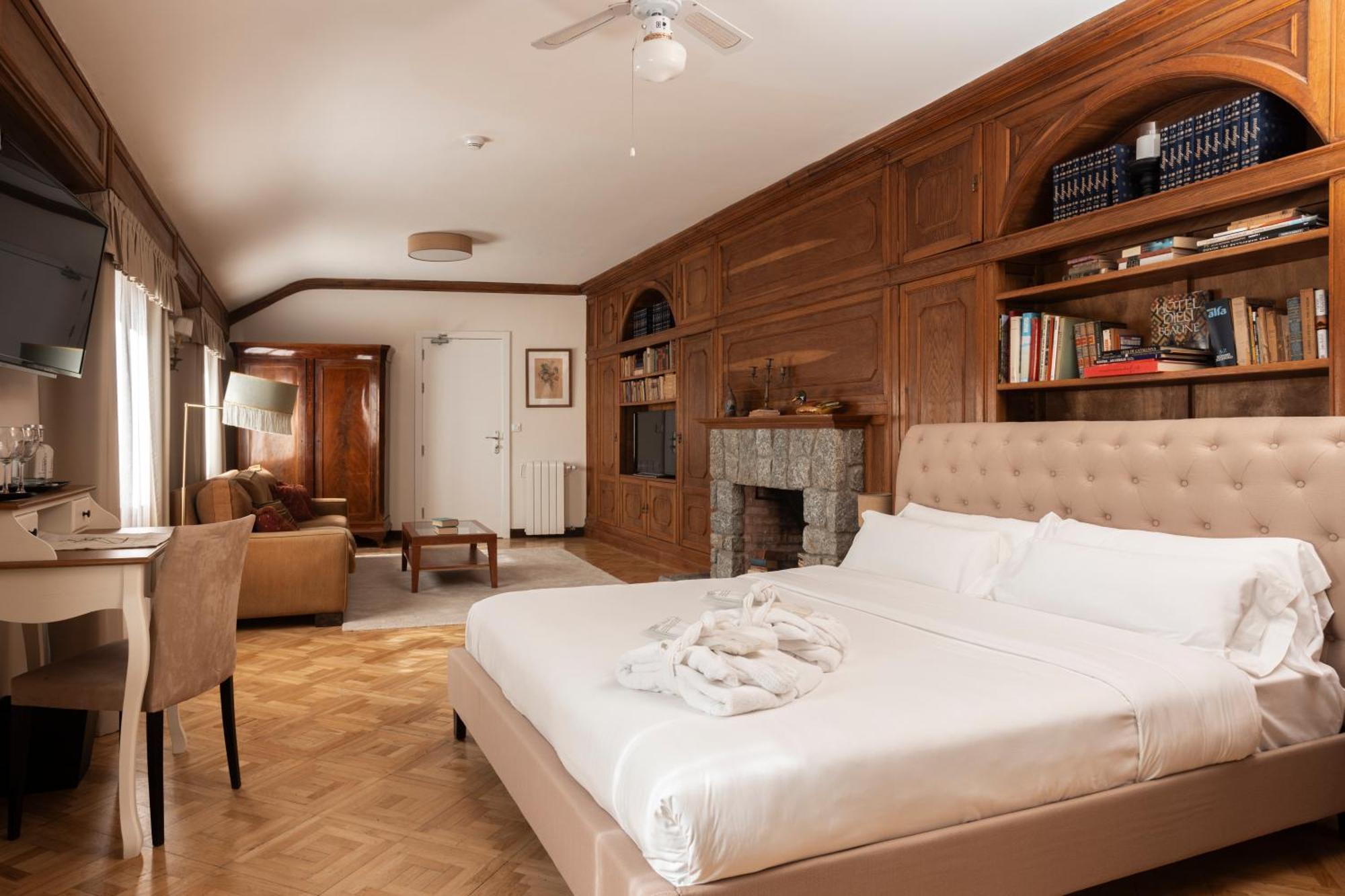 Angelats Hotel - A Signature Boutique Hotel & Restaurant ريب دي فريزر المظهر الخارجي الصورة